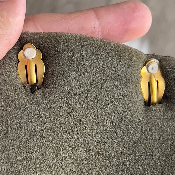 Vintage Avon Gold and Black Statement Earrings and Brooch - Picture 3 of 8